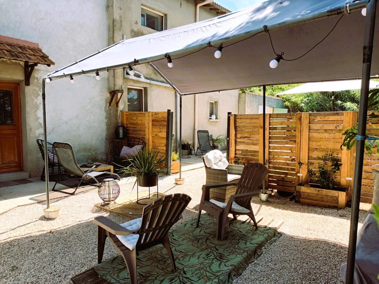 Mas Denis Apartment อาร์ลส์ ภายนอก รูปภาพ