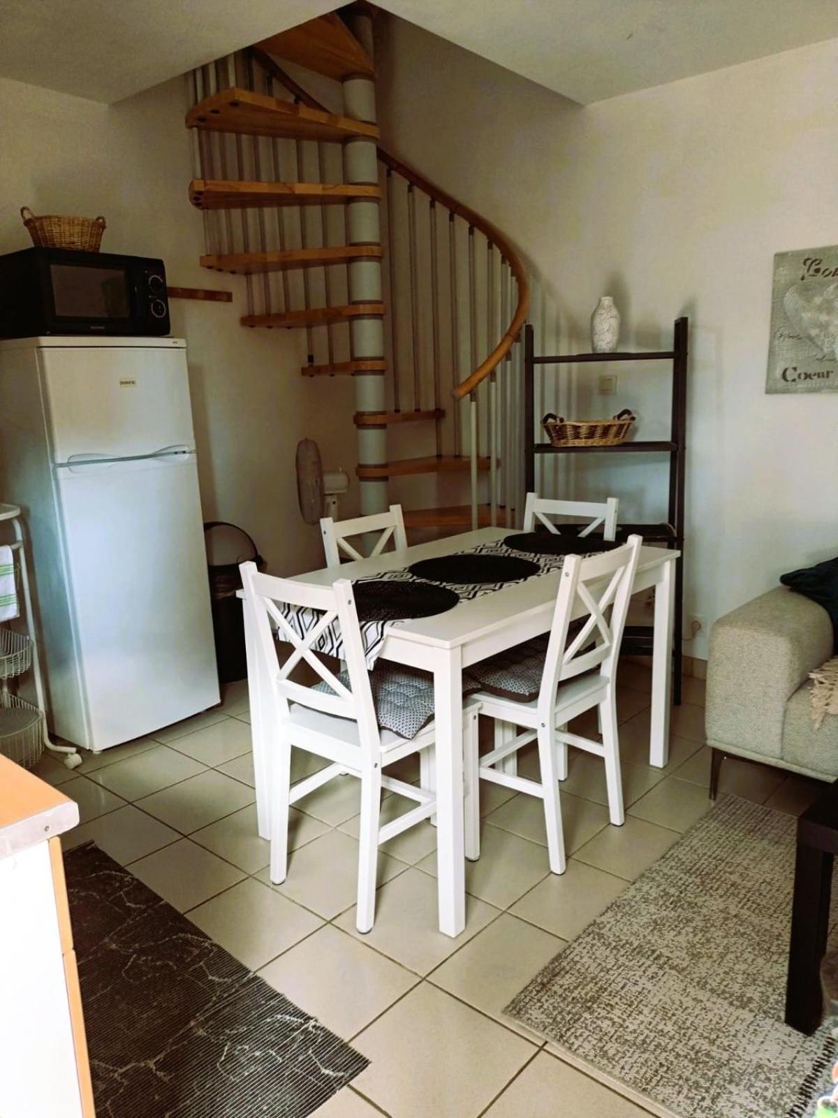 Mas Denis Apartment อาร์ลส์ ภายนอก รูปภาพ