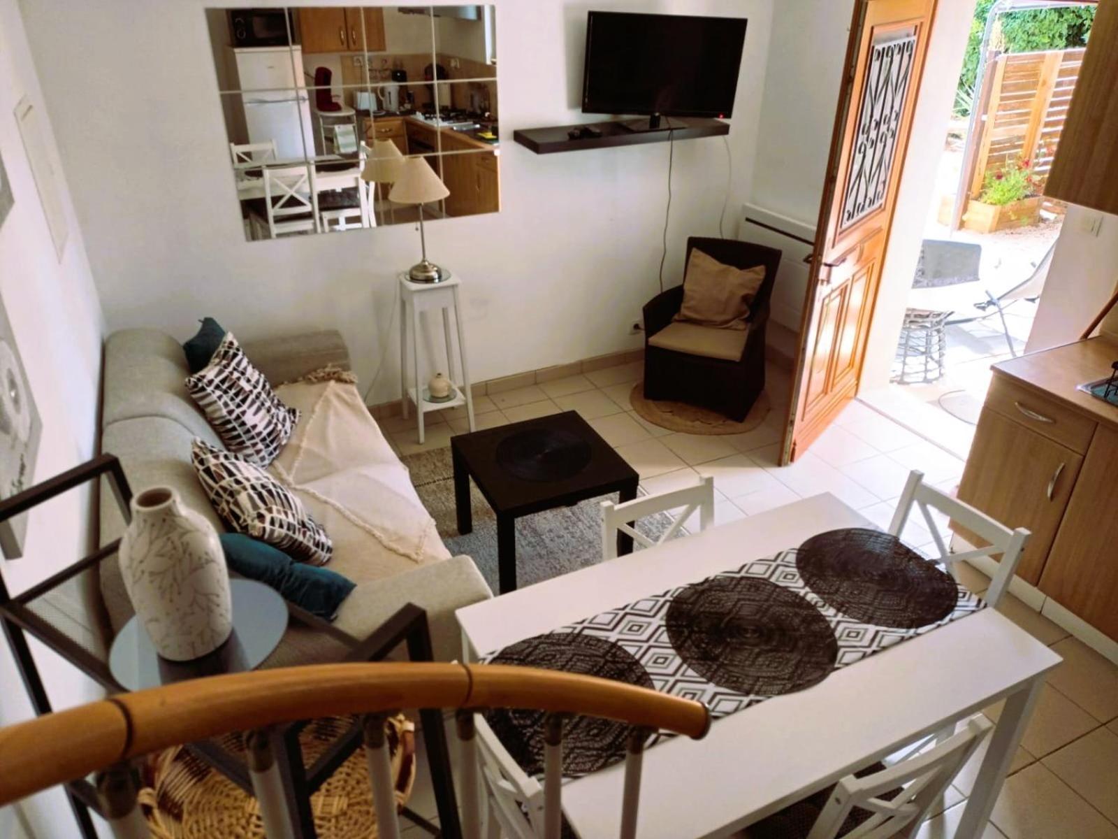 Mas Denis Apartment อาร์ลส์ ภายนอก รูปภาพ